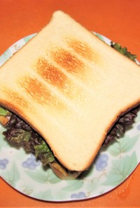 「ハムエッグ・サンドイッチ」