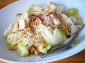 【ダイエット】ピリ辛味噌の白滝パスタ