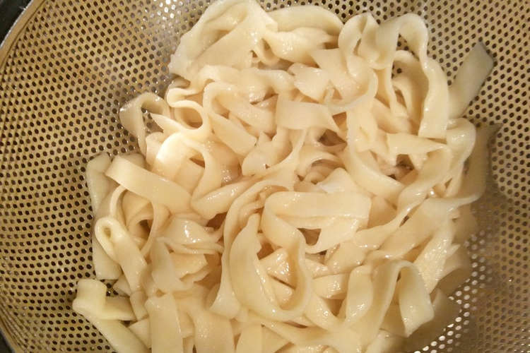 ボウル一つで作る 簡単手打ち麺 レシピ 作り方 By ぱぱレシピ クックパッド 簡単おいしいみんなのレシピが352万品