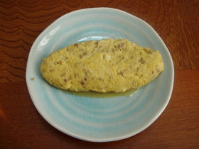 作り置きの肉味噌から☆和風オムレツ