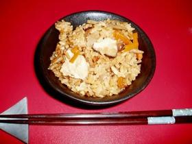 鶏とごぼうの炊き込みご飯