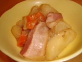 子供も大好き!ベーコンの肉じゃが風