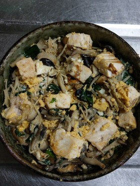 ぶり玉丼
