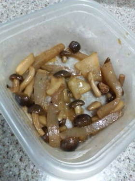 しめじとかぶとこんにゃくの甘辛炒め