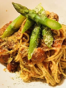 アスパラ・ベーコン&トマトソースパスタ