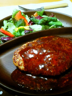 ソースでごまかせ!豚だけハンバーグ