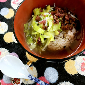 雑穀ご飯で、具材たっぷりお茶漬け