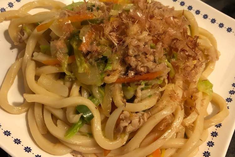 3倍めんつゆで 焼きうどん レシピ 作り方 By まなぴママ クックパッド 簡単おいしいみんなのレシピが352万品