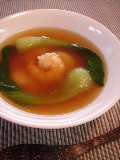 チンゲン菜とエビの中華スープの写真
