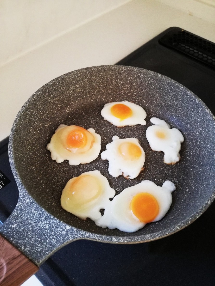 お弁当に！普通の卵で小さな目玉焼き☆の画像