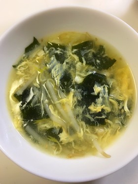 もやしとワカメの玉子スープ