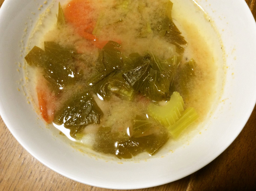 セロリとミニトマトの塩麹スープの画像
