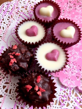 大量生産!バレンタインチョコに3種チョコ