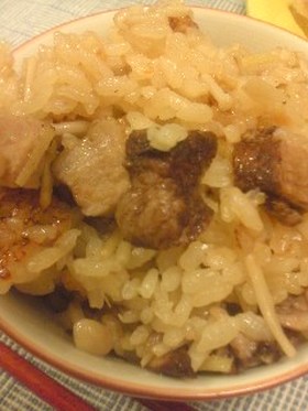 紅茶煮豚で炊き込みご飯