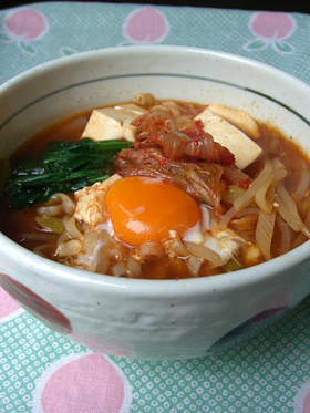 半熟たまご入り☆キムチチゲ風うどん