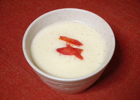りんご入り甘酒豆乳ヨーグルトドリンク