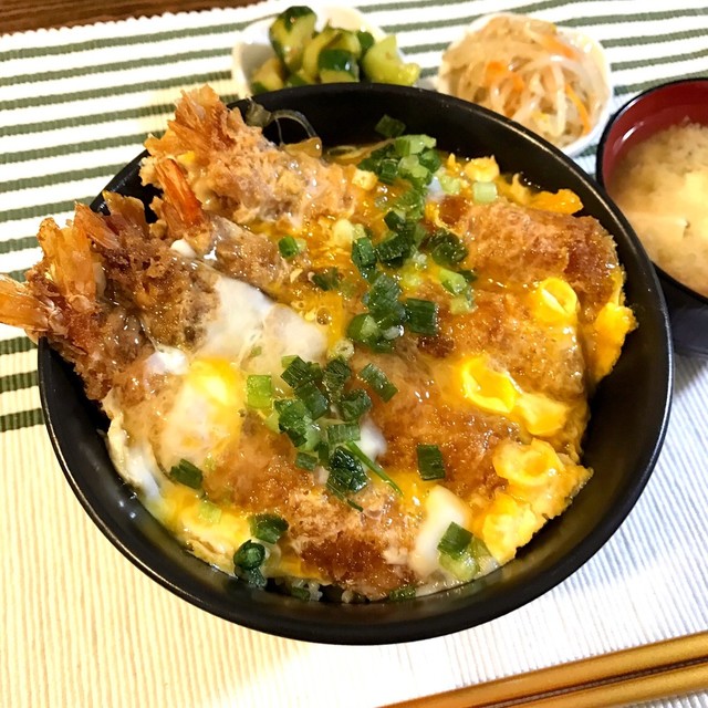 半熟とろ旨 海老フライの卵とじ丼 レシピ 作り方 By Riko クックパッド