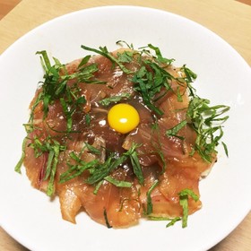 まぐろ漬丼
