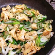 白ネギ大量消費!箸が止まらない炒め物の写真