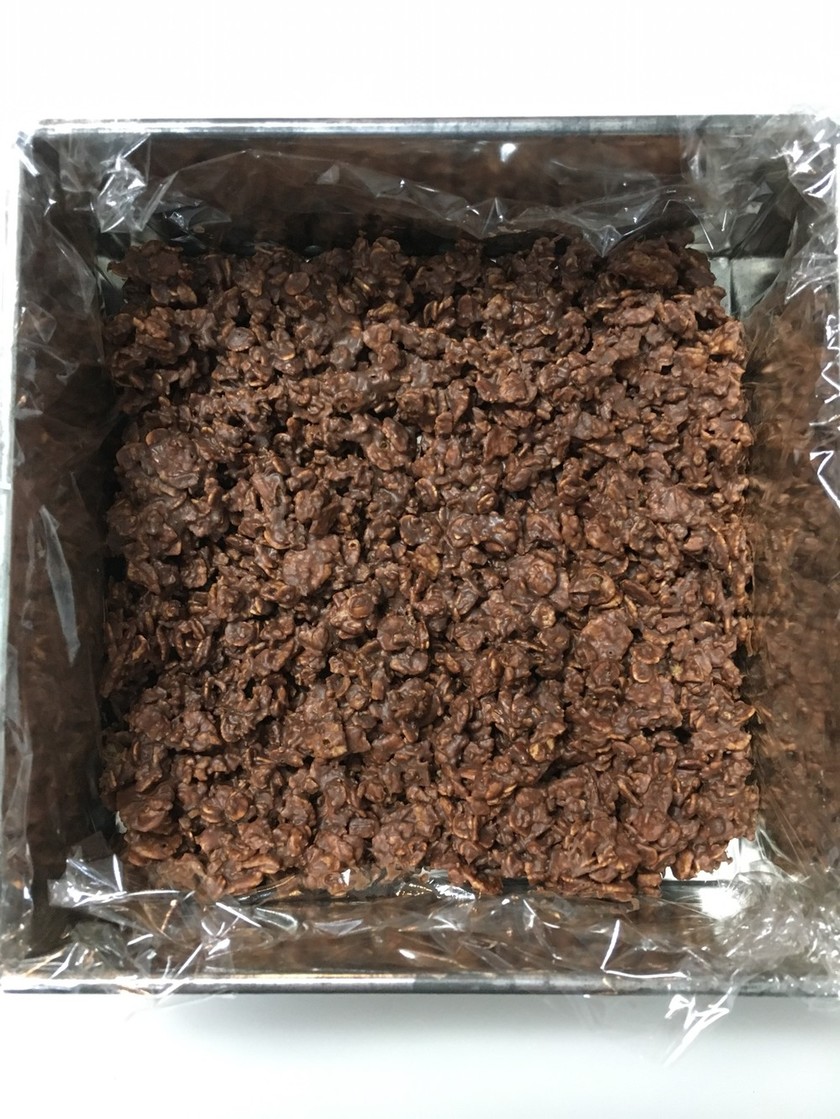 シリアルをまぶしたポークチョップのレシピ