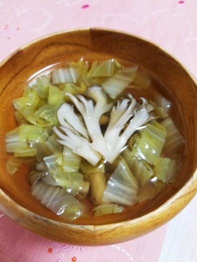 おでんの素！？白菜と舞茸の和スープ♪の写真