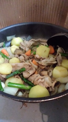 肉じゃがとおひたしときんぴらごぼう