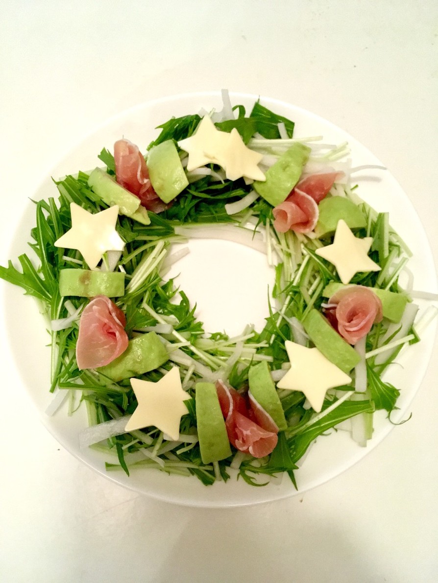 ☆クリスマス☆ 簡単リースサラダの画像
