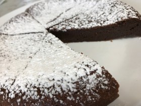 簡単☆炊飯器☆濃厚ガトーショコラ