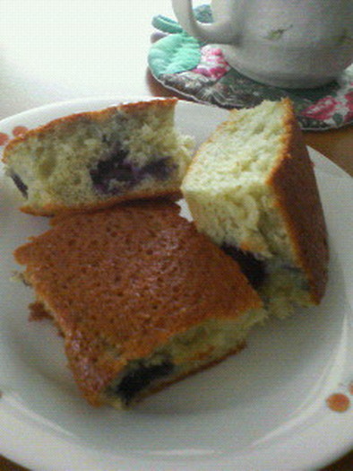 グレープジュース☆ブルーベリーのケーキの写真