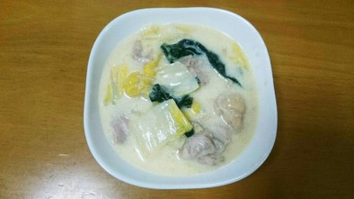 鶏肉と白菜のクリーム煮（豚こま肉でも）の写真