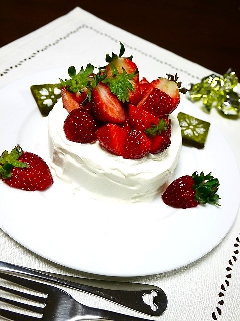 簡単！苺☆生クリームチョコケーキの画像