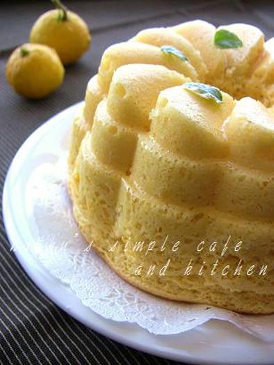 ノンオイル・スフレ柚子（檸檬）ケーキの写真