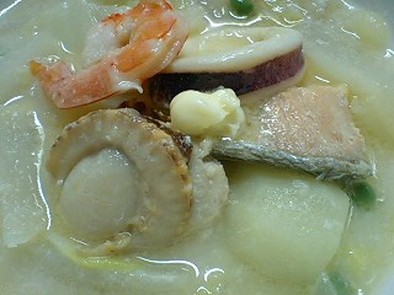 ＊＊　魚貝たっぷり♪　北海道みそバター鍋　＊＊の写真
