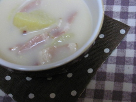 サツマイモの豆乳味噌スープ