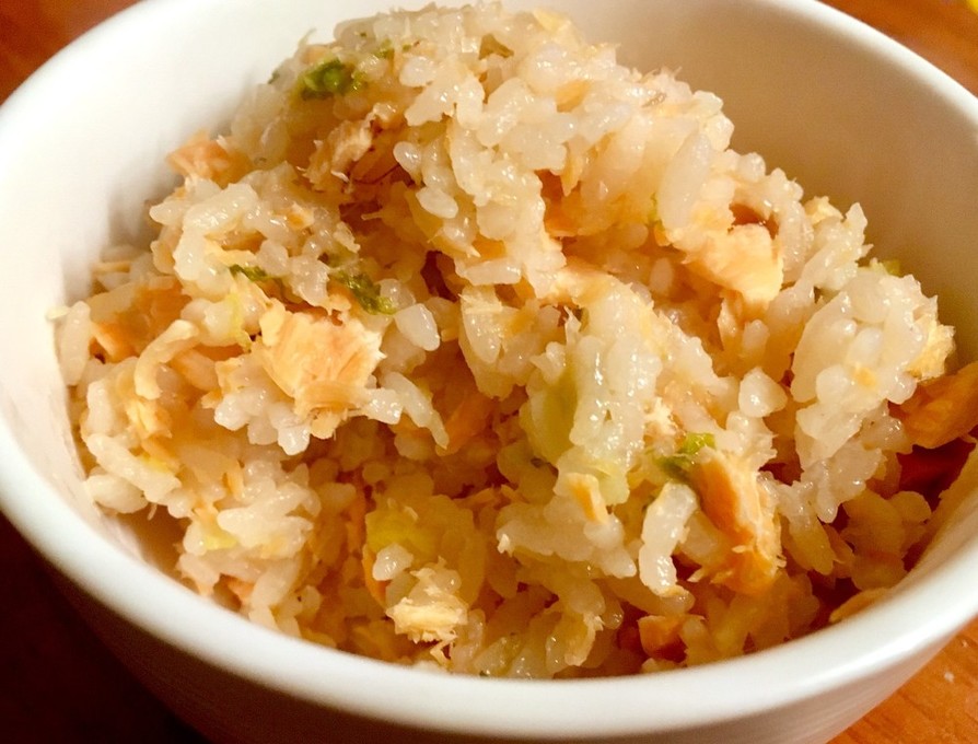 白菜と鮭の炊き込みご飯(幼児食/冷凍可)の画像
