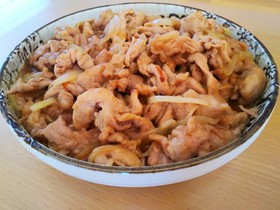 豚肉のしょうが焼き