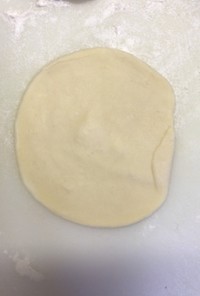 簡単自家製の餃子の皮