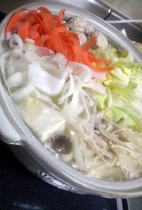 ｽﾗｲｽ野菜と豆腐鶏ﾀﾞﾝｺﾞ鍋♪