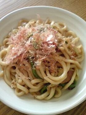 ランチはコレ!焼きうどん