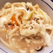 合わせ味噌で味噌煮込みうどんの写真