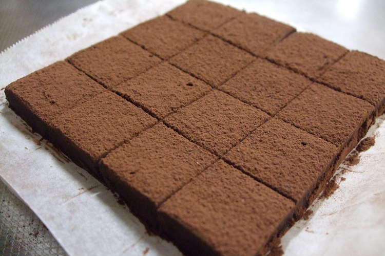 なめらかな口溶け 生チョコ レシピ 作り方 By ゆきらいん クックパッド 簡単おいしいみんなのレシピが357万品