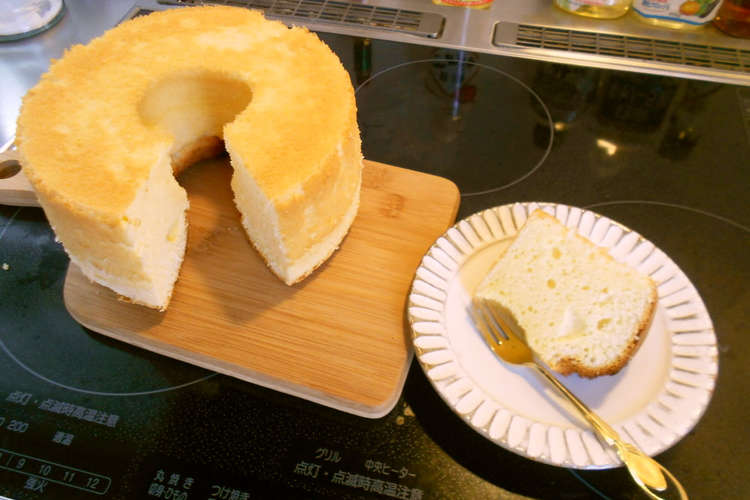 ホワイトチョコのシフォンケーキ レシピ 作り方 By 飯綱マドレーヌ クックパッド 簡単おいしいみんなのレシピが355万品