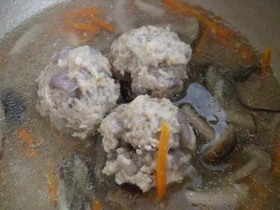 鶏団子のあったかスープ