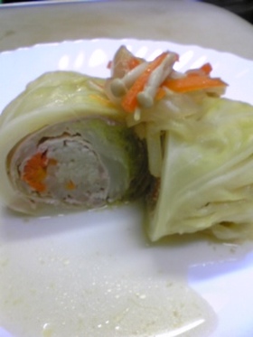 野菜たっぷりヘルシーロールキャベツ
