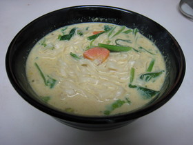 艶うどんを使ってクリーミーカレーうどん♪