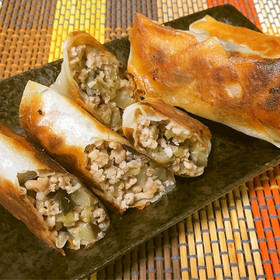 簡単!お弁当や朝食◎なすと肉味噌の春巻き