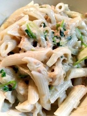 ペンネサラダ ツナと玉ねぎと豆苗