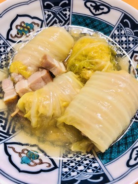 コンソメとベーコンだしのロール白菜!