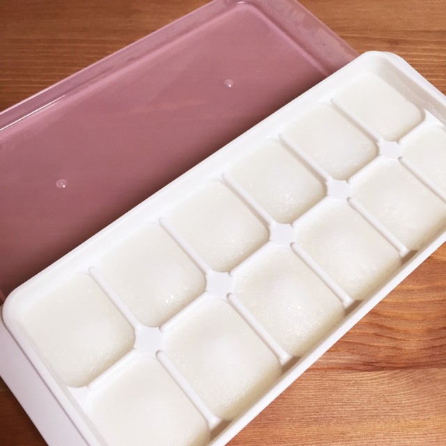 離乳食 製氷皿の簡単な取り出し方 レシピ 作り方 By Hr M クックパッド 簡単おいしいみんなのレシピが366万品