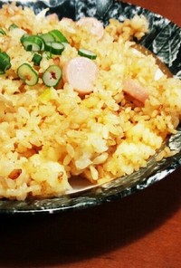 簡単♪パラパラ魚肉ソーセージマヨ炒飯